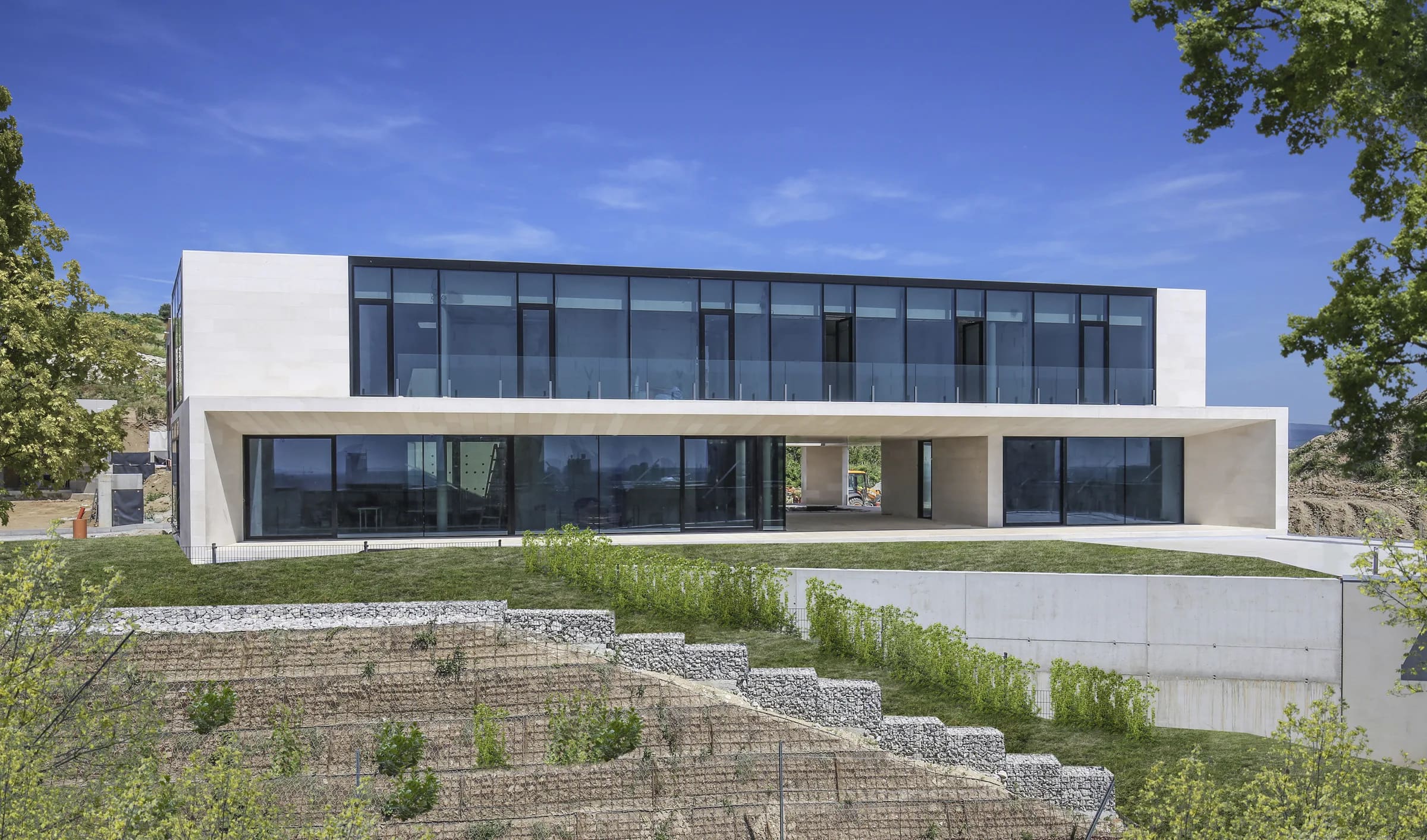 Villa S